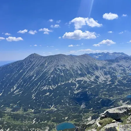 Mountain With Amazing View 2br, Free Parking * بانسكو