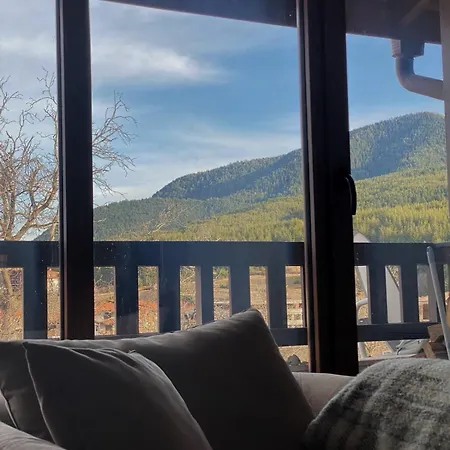 Апартаменты Mountain With Amazing View 2br, Free Parking